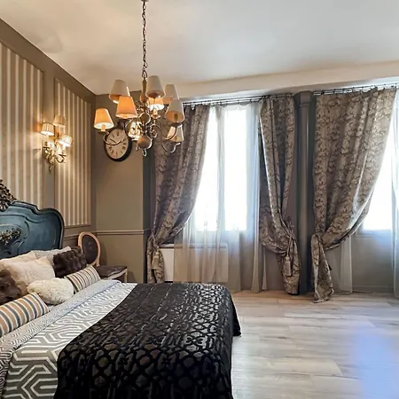 In 15 Ideal For 4 People Paris